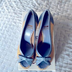 Shoes Vintage Moschino cheap and chic baby blue